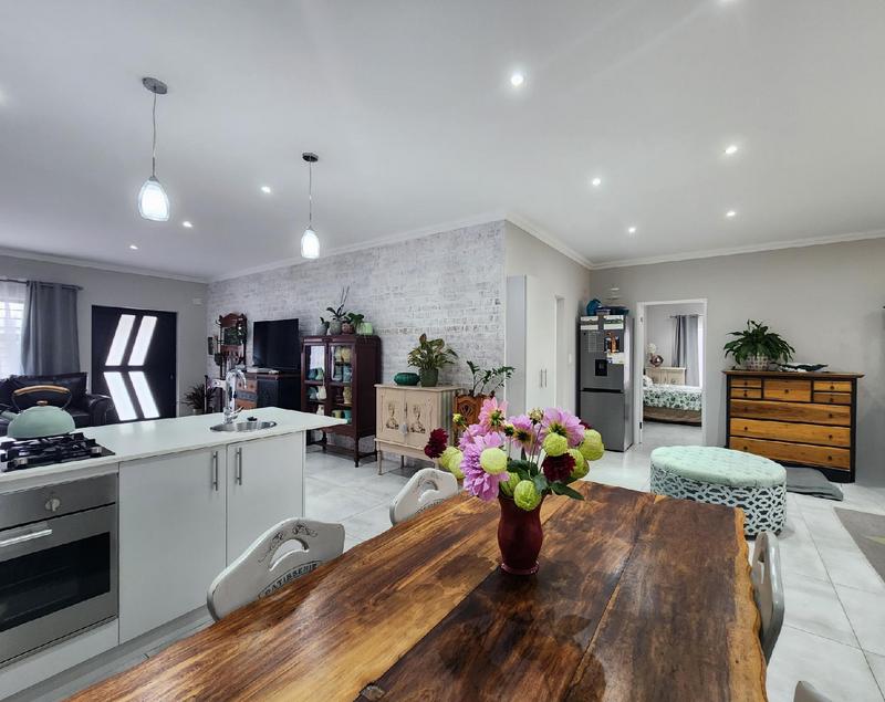 5 Bedroom Property for Sale in Die Bult Western Cape